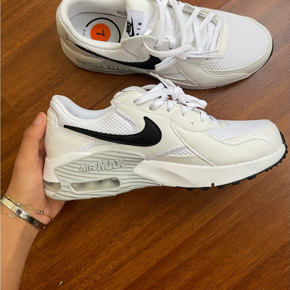 Nike air excee